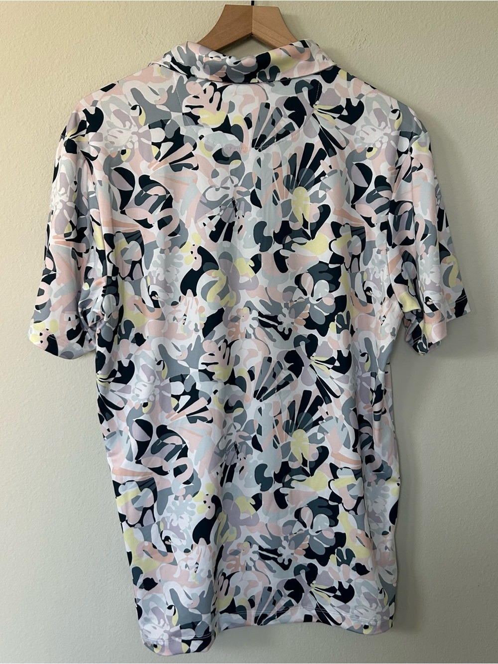 Bad Birdie Core Polo Savannah Swing Golf Shirt Men's Size Medium M Patterned NWT - Picture 5 of 5